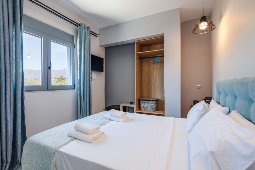 Hotel Iosifina 6, 80 metres from Episkopi Beach!