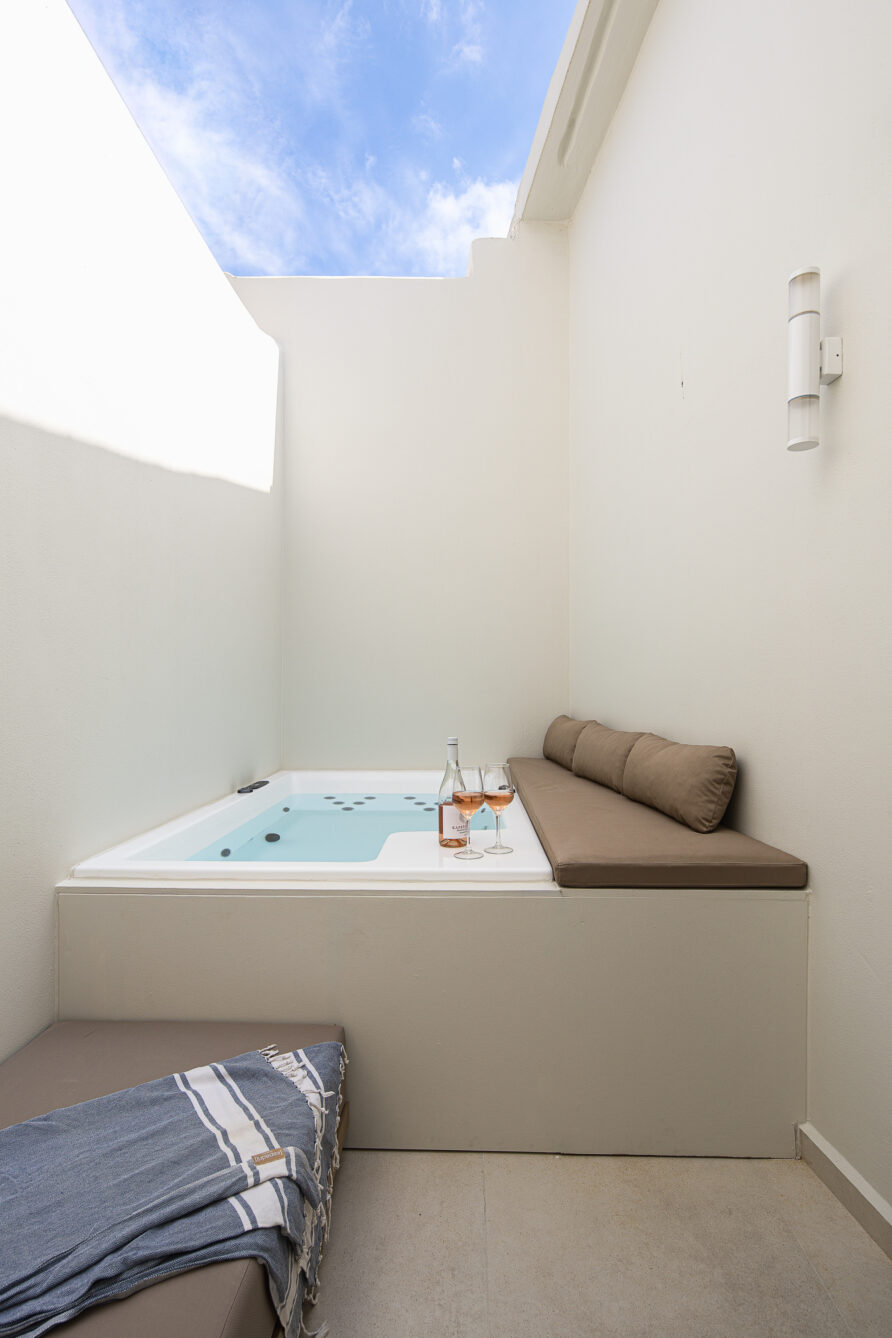 Bliss House 1 – Double Room with private Jacuzzi